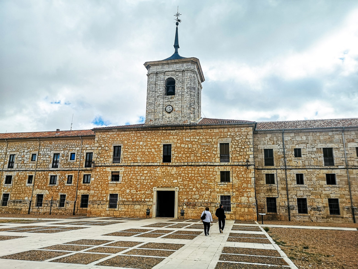 Monasterio de San Isidro de Dueñas